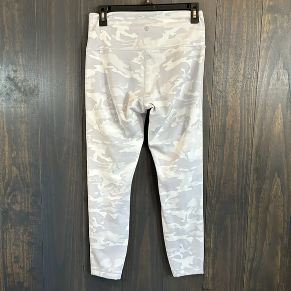 Lululemon Wunder Under Crop (High-Rise) *Luxtreme 21", Incognito Camo, Size 10 - Picture 3 of 6